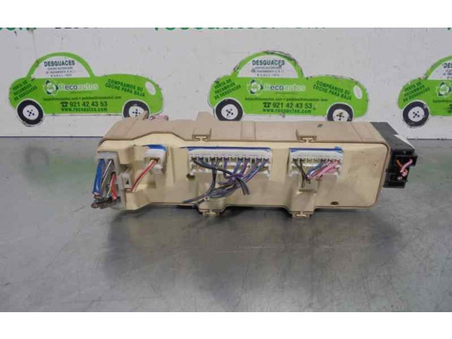 Pojistková skříňka Řídící jednotka BSM 8E060718   Mazda 323 F 1998