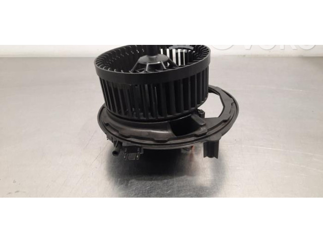 Вентилятор печки 5Q1819021F Audi Q2 -