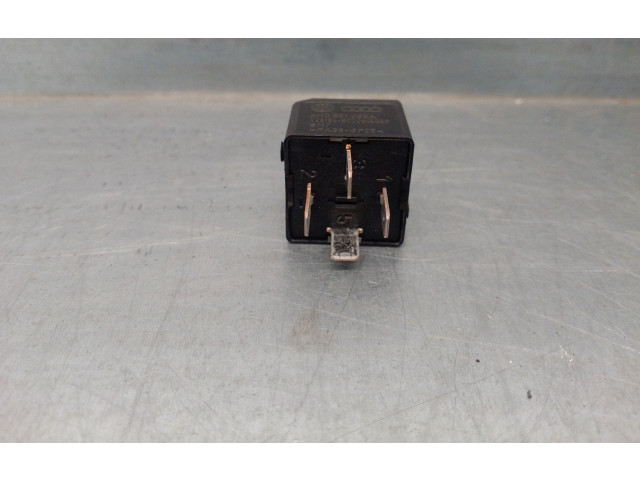 Блок предохранителей 4H0951253A, 4H0951253A Audi Q3 8U