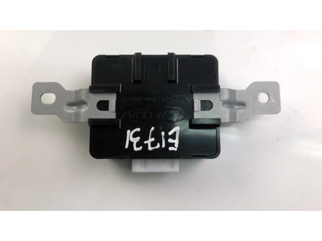 Блок управления 957001H100   KIA Ceed