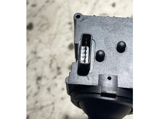 Ручка стеклоочистителей 4E0953503B, K0301204602   Audi A6 S6 C6 4F