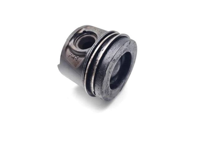 Поршень K9K636 K9K636 Nissan Juke I F15