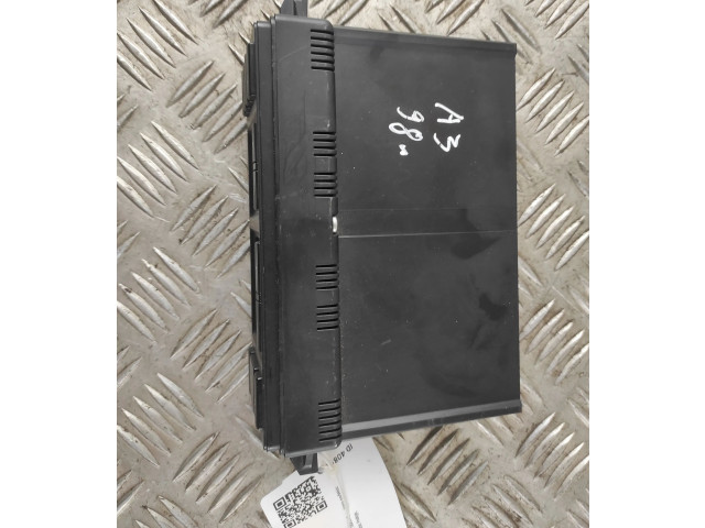 Блок управления климат-контролем    Audi A3 S3 8L