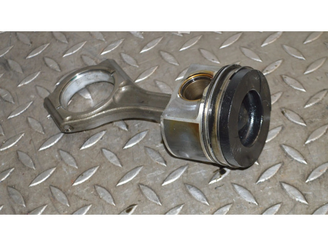 Píst Subaru Outback EE20Z