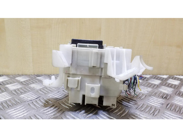 Pojistková skříňka 8264102060, MB2323008531 Toyota Corolla E120 E130 2006