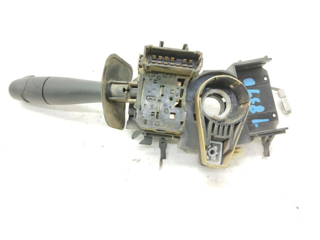 Переключатель дворников 8200077622 Renault Kangoo I