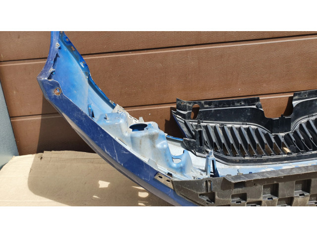 Передний бампер