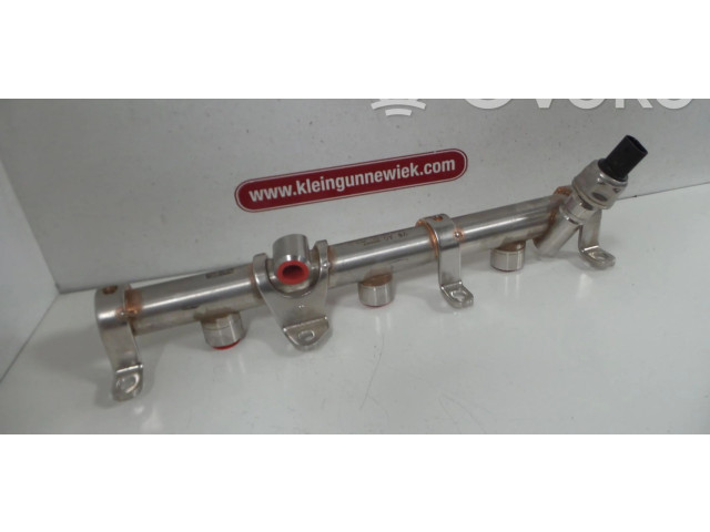 Vstřikovací lišta 06M133316L Audi A8 S8 D5 CZSE