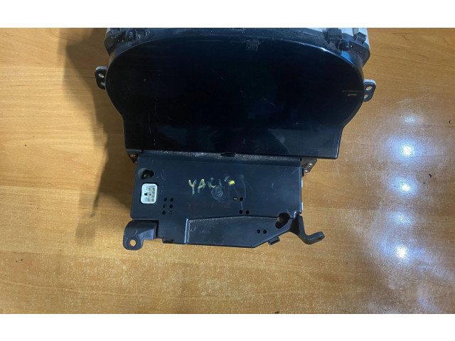 Панель приборов 4573001021, 8380052700   Toyota Yaris Verso       