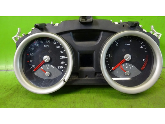 Přístrojová deska Renault Megane II 2004 8200399700A