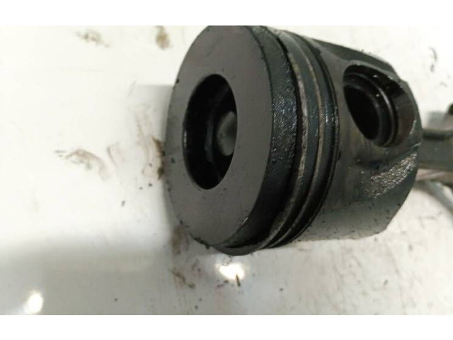 Píst Ford Mondeo Mk III