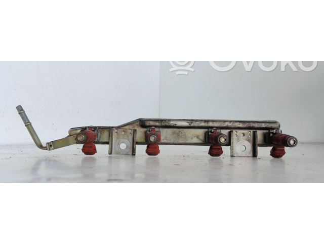 Топливная рампа    Nissan Almera Tino  