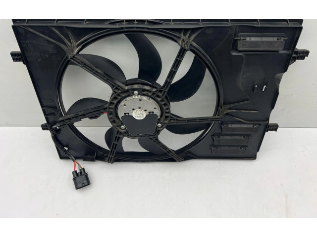 Вентилятор радиатора 5Q0121205AL Volkswagen Golf VII