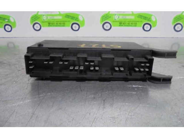 Pojistková skříňka 2025420232, 332824 Mercedes-Benz C W202 1994