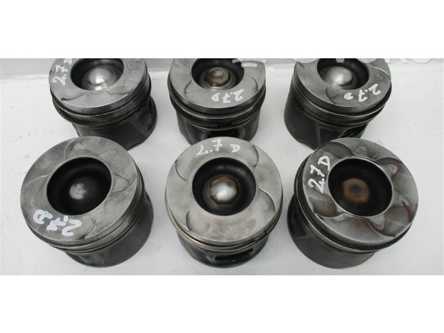 Поршень Land Rover Discovery Sport