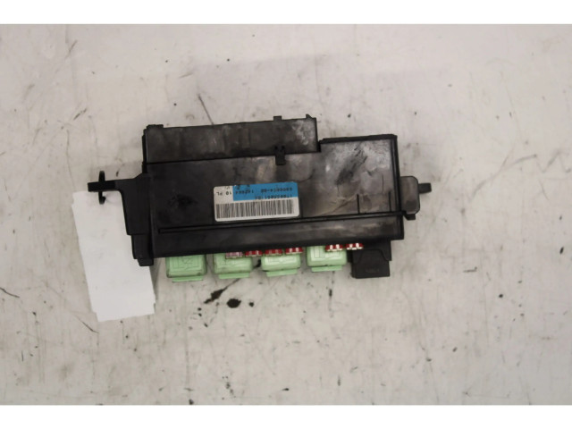 Pojistková skříňka Mini One - Cooper Cabrio R52 2004