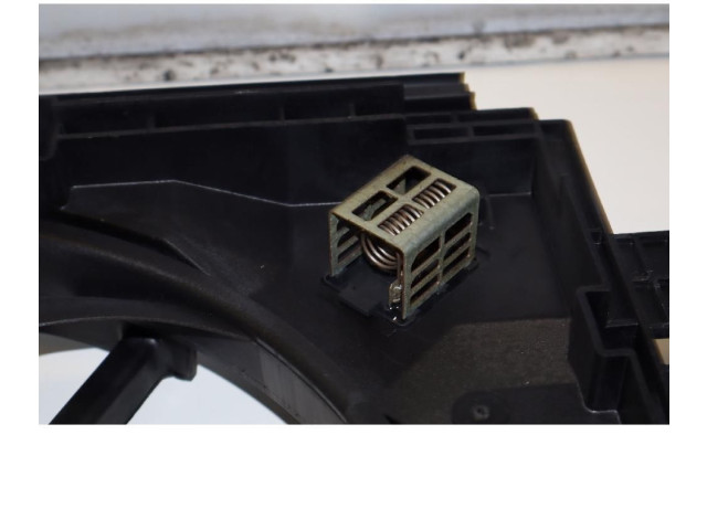 Электрический вентилятор радиаторов 9806313580 Peugeot Partner III