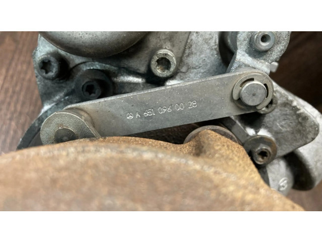 Turbodmychadlo Турбина 6510900186, 6511800022 Mercedes-Benz Vito Viano W639 2.1 OM 651.940