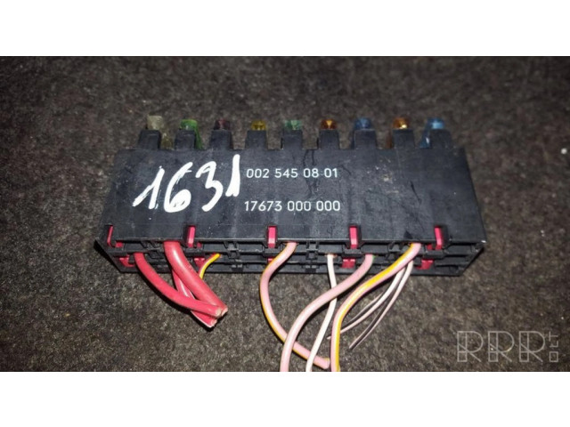 Блок предохранителей 0025450801, 17673000000 Mercedes-Benz C W202