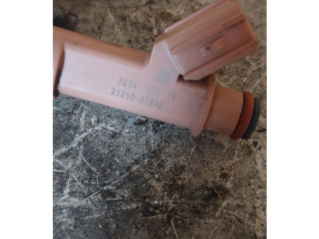 Vstřikovací lišta 2325037040, 203462715   Toyota RAV 4 (XA40)     