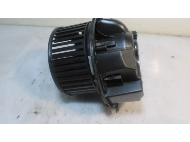 Вентилятор печки    F983228M   Audi A3 S3 8P