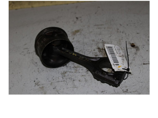 Поршень с шатуном Volkswagen Golf II