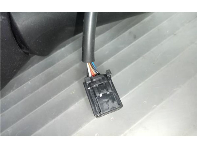 Зеркало электрическое        Renault Clio III  2005 - 2012 года   