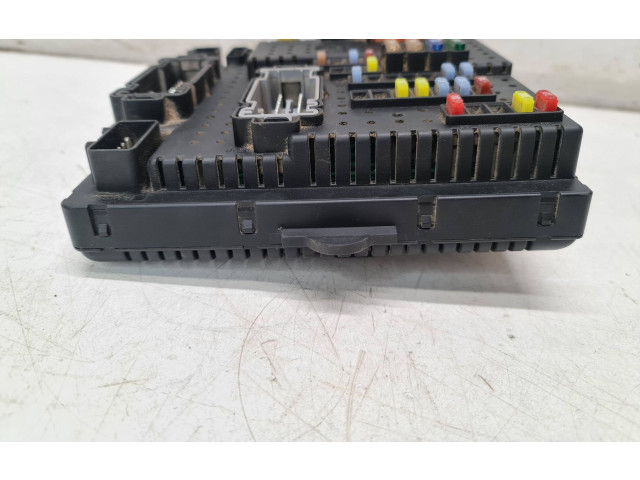 Блок предохранителей 30728512, 28017881   Volvo V70    