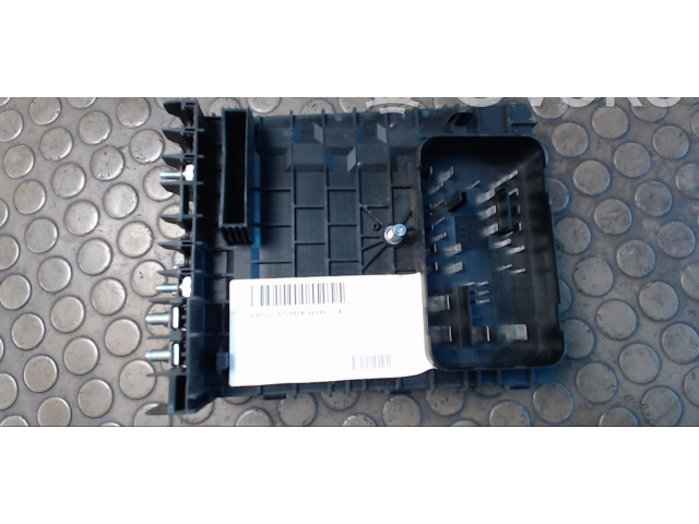 Блок предохранителей  1K0937125, 0000   Volkswagen Touran I    