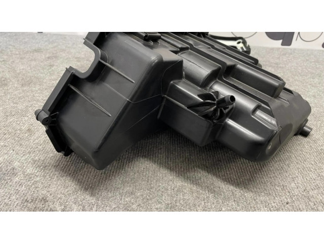 Pojistková skříňka 8509913, 586509 BMW 5 G30 G31 2019