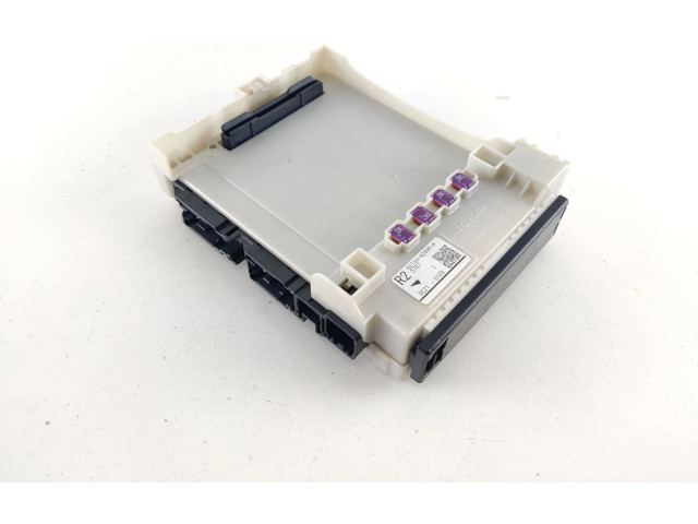 Pojistková skříňka 8273042890A, 9C210189 Toyota RAV 4 (XA50) 2019