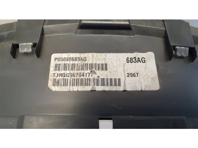 Přístrojová deska Chrysler Grand Voyager V 2010 P05062683AG, 683AG