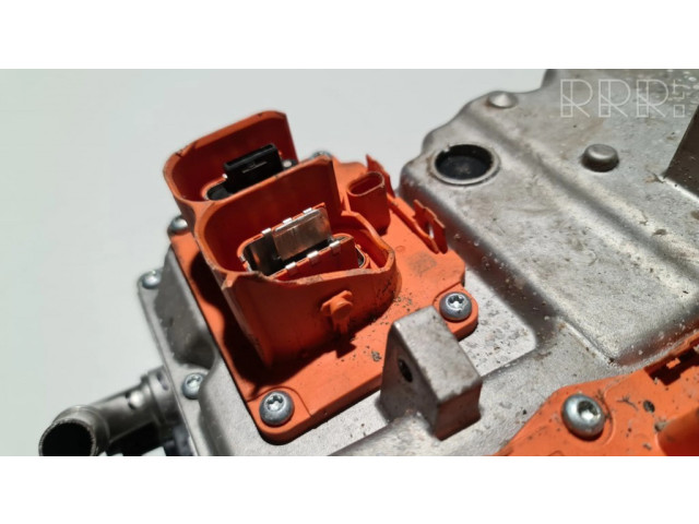 Преобразователь напряжения