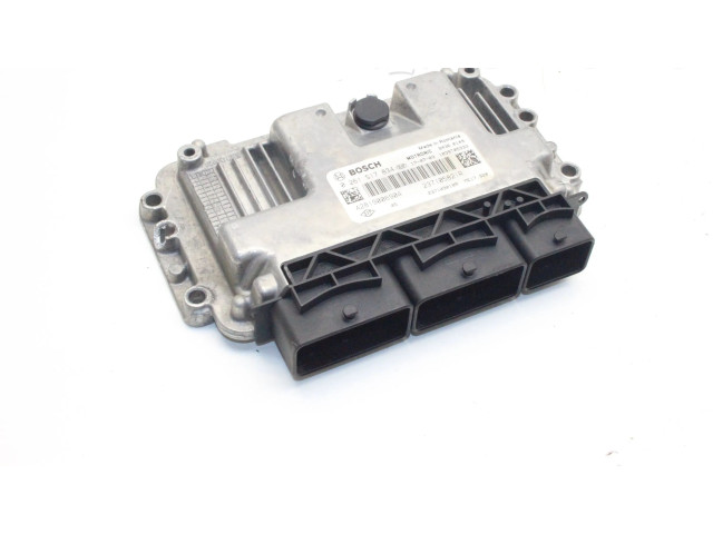 Блок управления двигателя 237105821R, A2819006904 Smart ForFour II W453