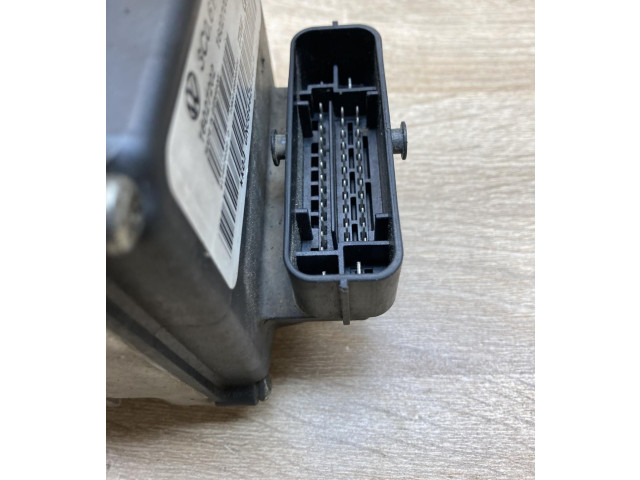 Блок АБС 3C0614095Q, 16027202   Volkswagen  PASSAT B6  2005 - 2010 года