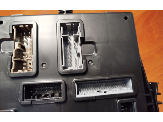 Блок комфорта 284B12466R, BR001   Renault Trafic III (X82)   