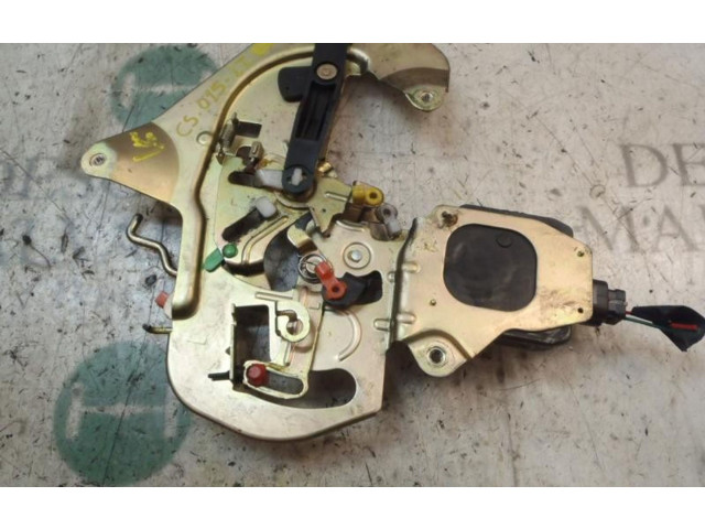 Zámek zadních dveří KIA Carnival 2001