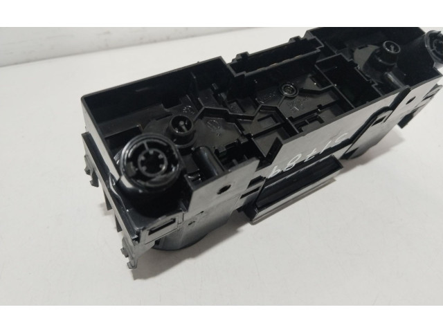 Модуль блока управления кондиционером 6V0820045A   Skoda Fabia Mk3 (NJ)