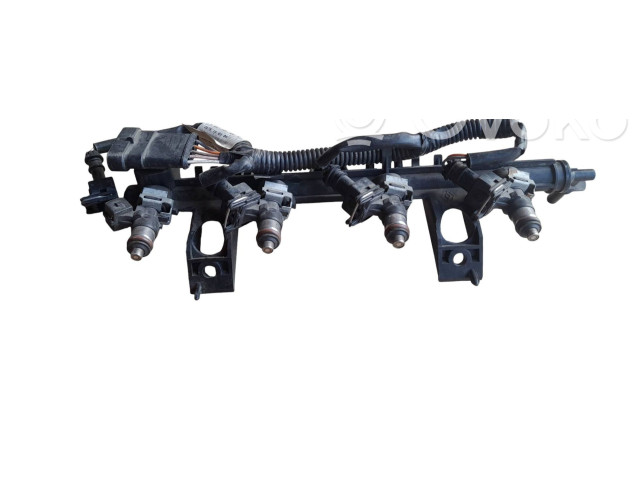 Vstřikovací lišta 8200286064   Renault Clio IV     