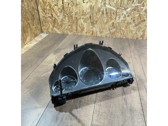 Přístrojová deska Mercedes-Benz E W212 2011 A2129001610, A2049024202