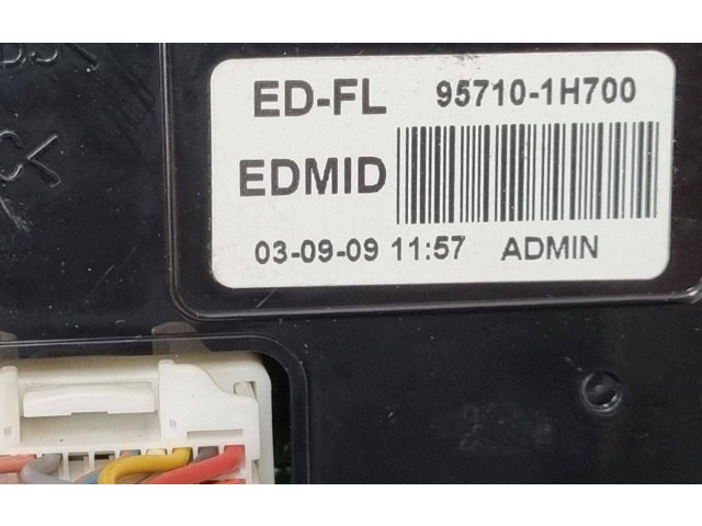 Дисплей    95710-1H700   KIA Ceed