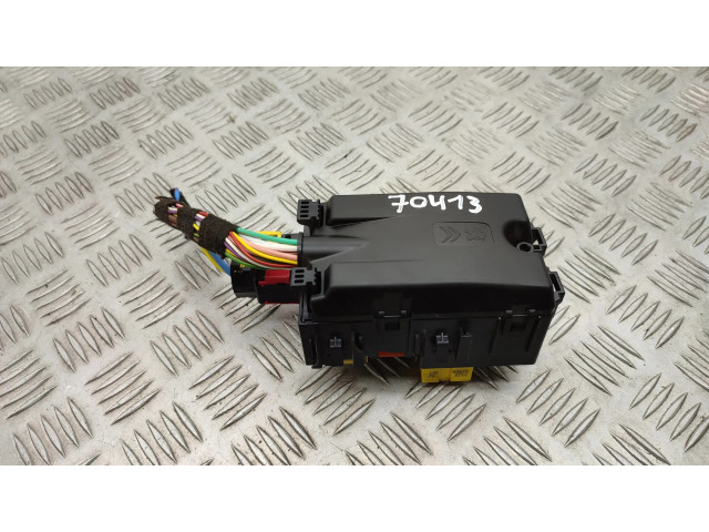 Pojistková skříňka 9806192580 Toyota Proace 2019