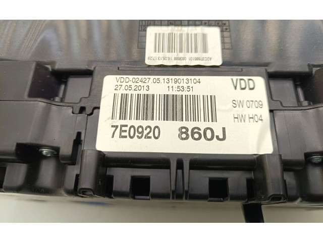 Přístrojová deska Volkswagen Transporter - Caravelle T5 2013 7E0920860J, VDD02427