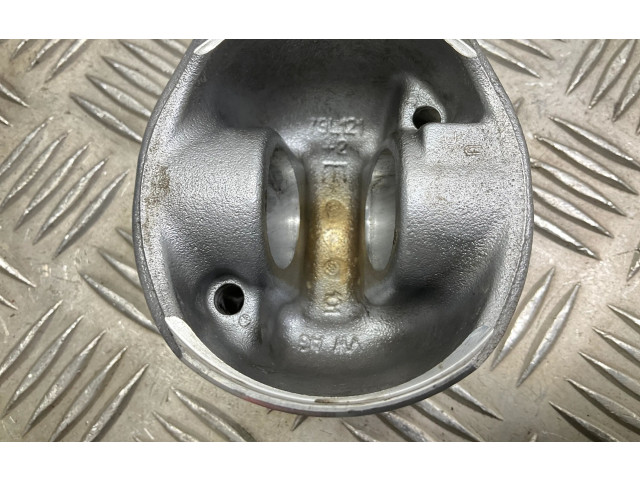 Поршень CLHA 79L121, CLHA Skoda Octavia Mk3 (5E)