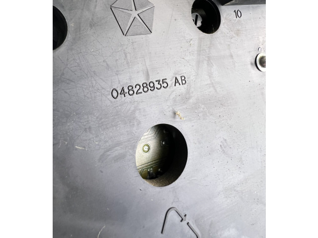 Панель приборов 04828962AB, P56010494AB Jeep Cherokee III KJ