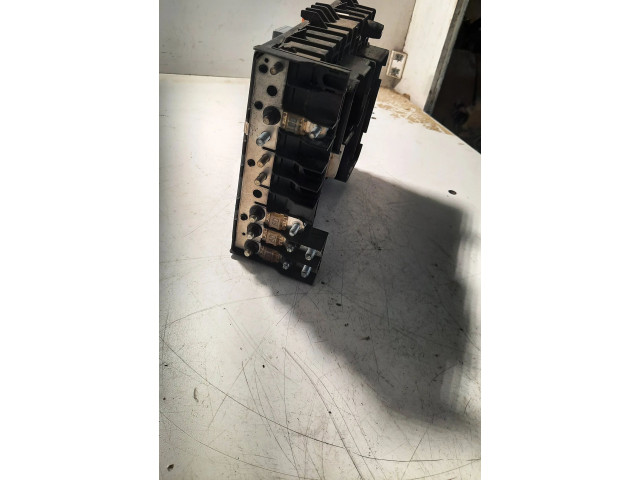 Блок предохранителей  1K0937804B, 1K0937800C   Volkswagen Touran I    