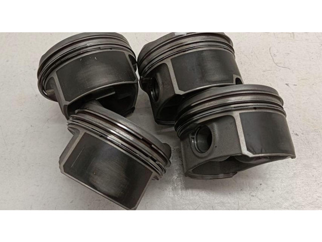  Поршень    Audi A3 S3 8P  