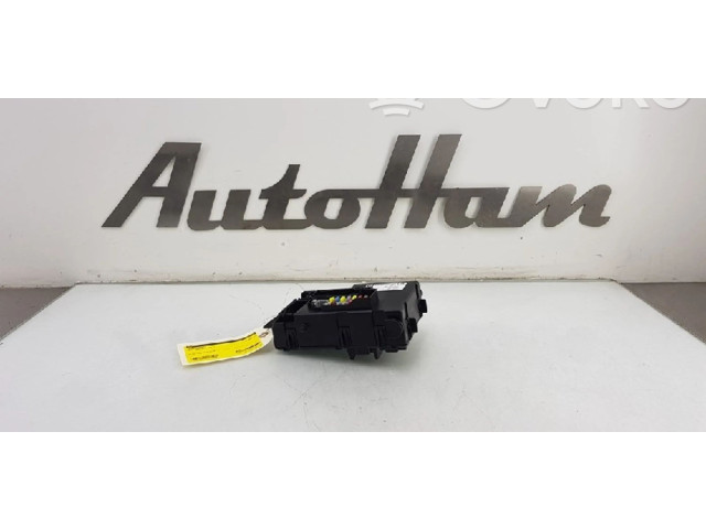 Блок предохранителей  13356923, 13356922   Opel Meriva B    