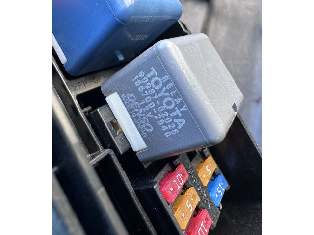 Ящик предохранителей (комплект) 8264448020, 63586093 Lexus RX 450H