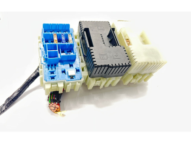 Блок предохранителей  6g9t14k131da, 6g9t14k131aa   Volvo S80    